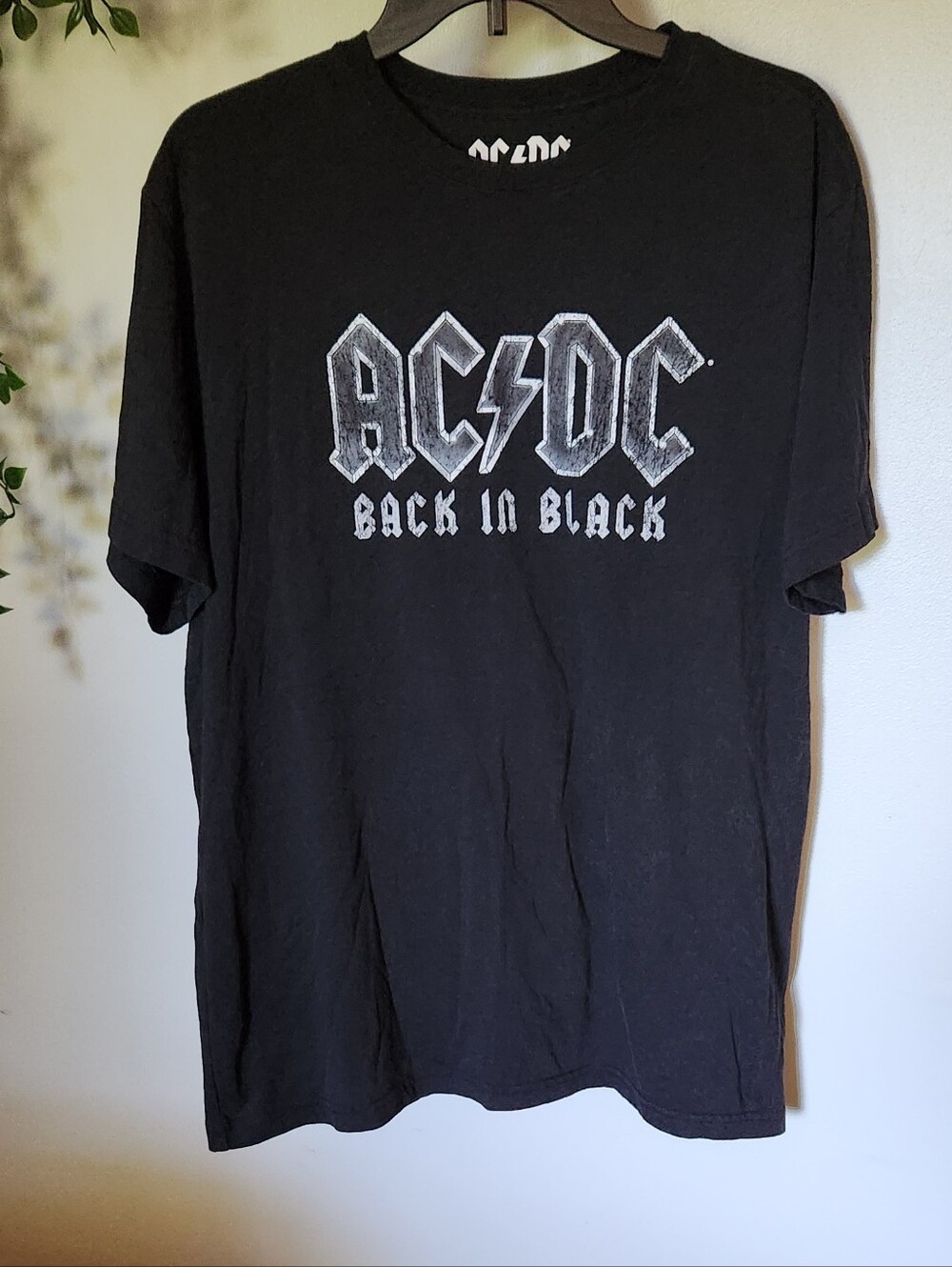 AC/DC "Back in Black" Graphic Tee - XL